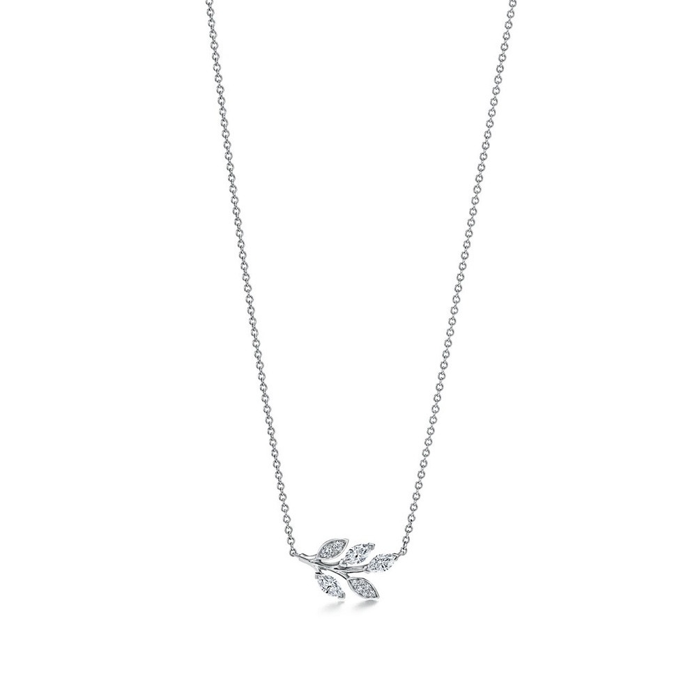 Tiffany Victoria®
Diamond Vine Pendant in Platinum